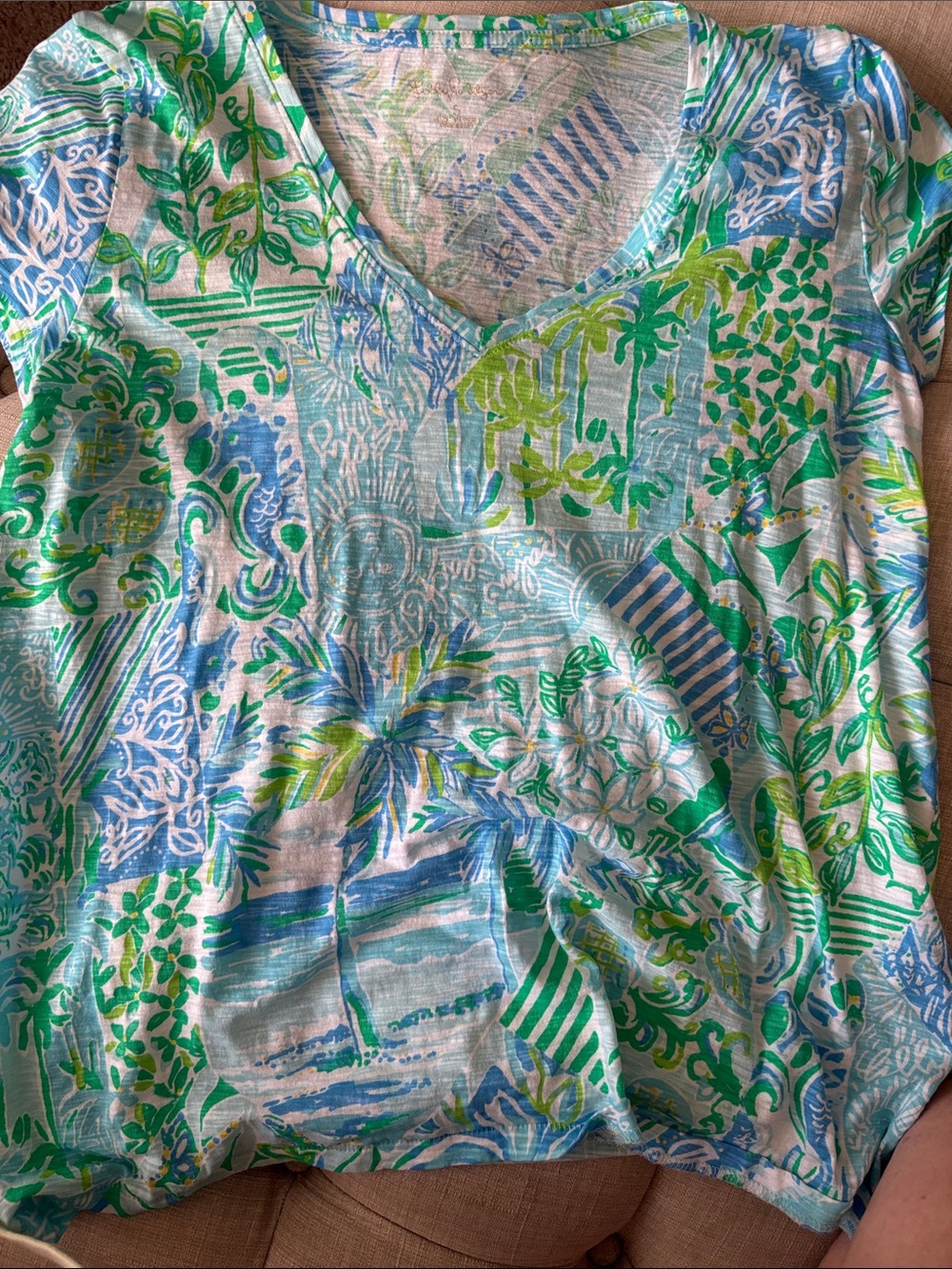 Lilly Pulitzer Short Sleeve Tee in Blue, Green, White Tropical Print